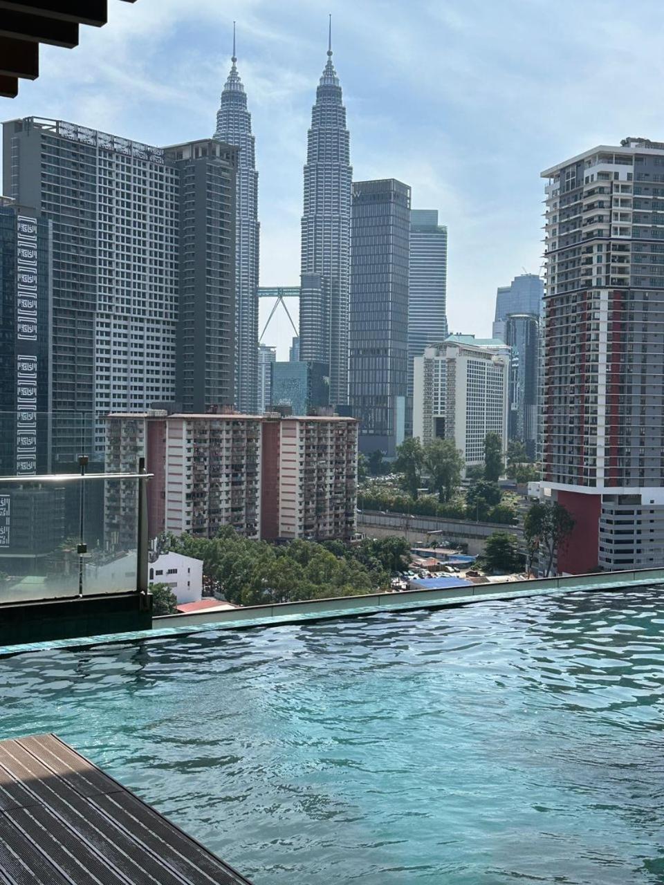 Tamu & Pangsapuri Kuala Lumpur